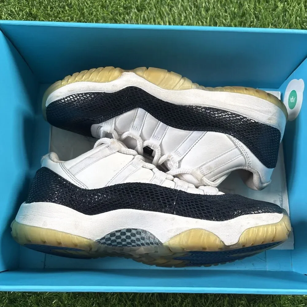 Nike Air Jordan 11 Retro Low Snakeskin Navy Sneaker Size 7.5 CD6846-102